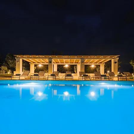 Villa Opuntia Trulli E Lamie 10, Emma *